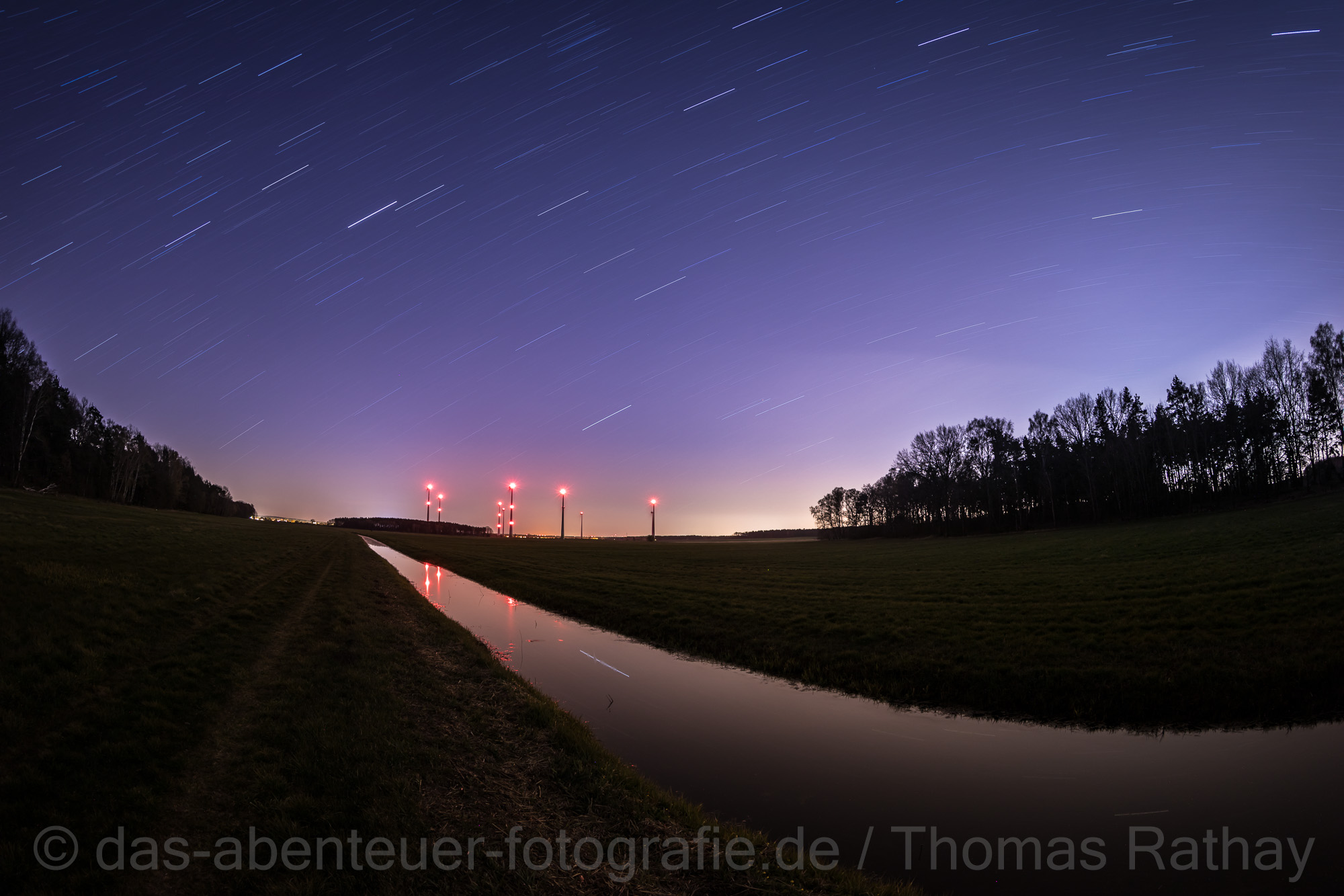 Windkraft in der Nacht